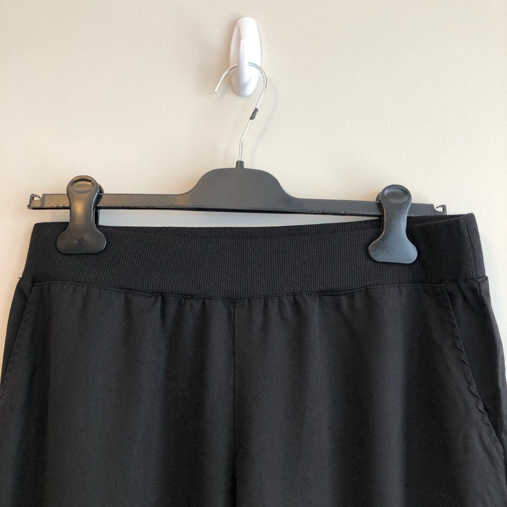 Monrow Black Cuff Pants - Picture 4 of 8